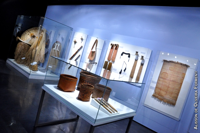 Módulo da exposição de longa duração sobre a representação tecida e cesteira