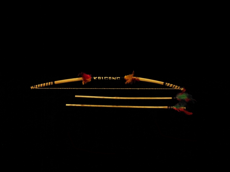 Arco e flecha em miniatura Kaingang